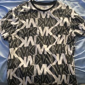 MK T-shirt large